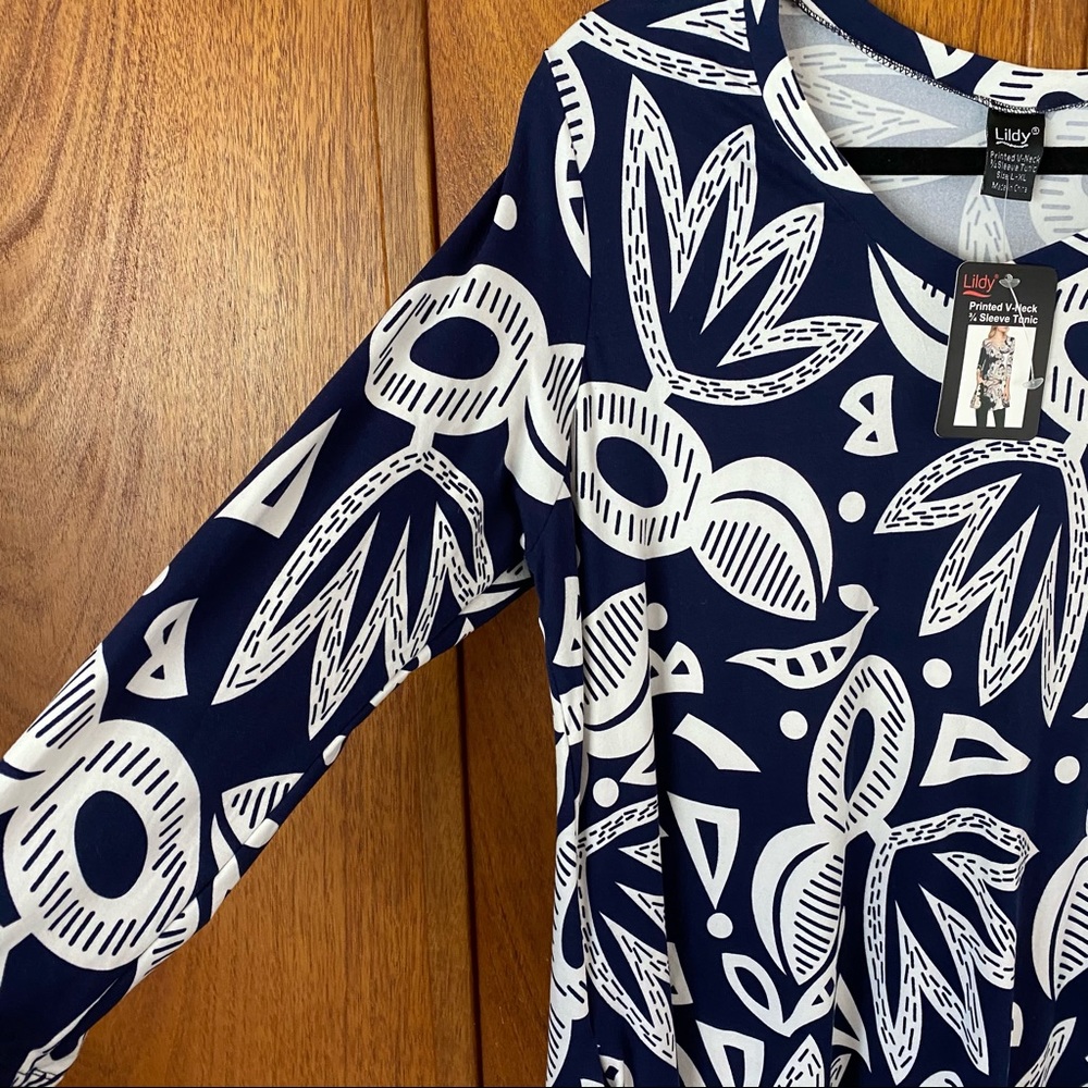NWT Lildy V-Neck Navy Blue Floral Tunic Midi Dress - Picture 5 of 11